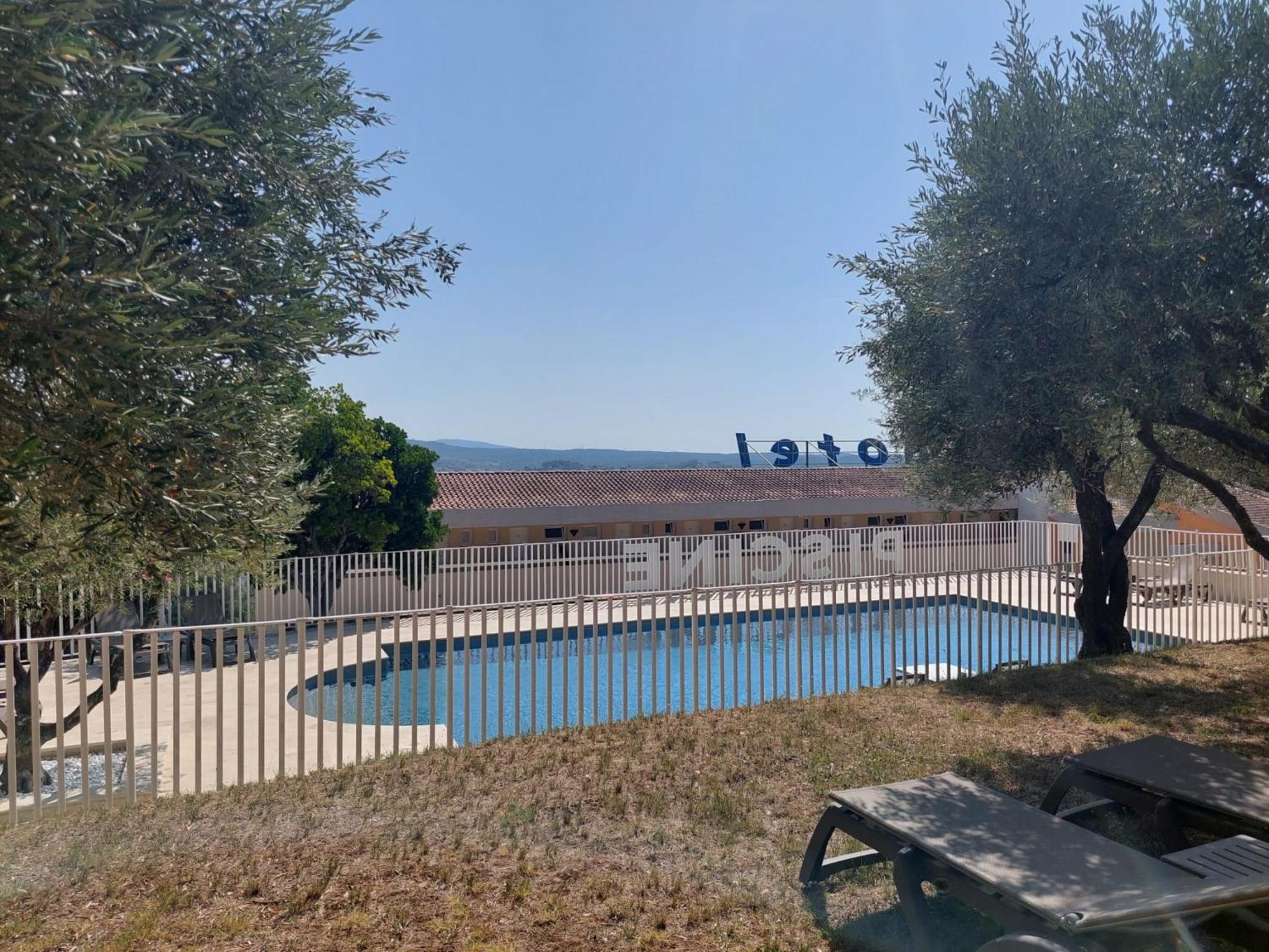 Logis Hotel Le Col De L'Ange Draguignan Exterior foto